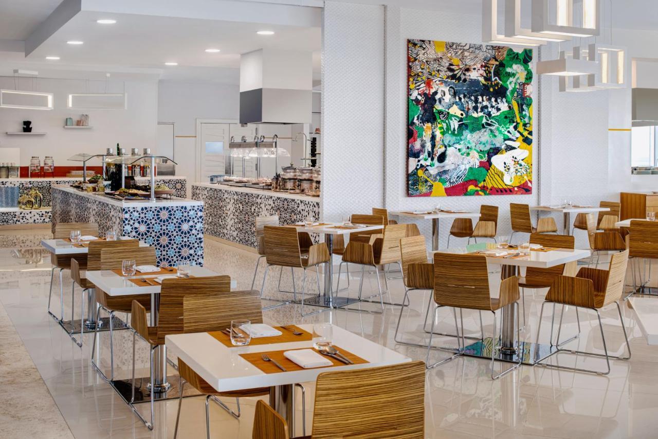 Adagio Premium Dubai Al Barsha Aparthotel Bagian luar foto