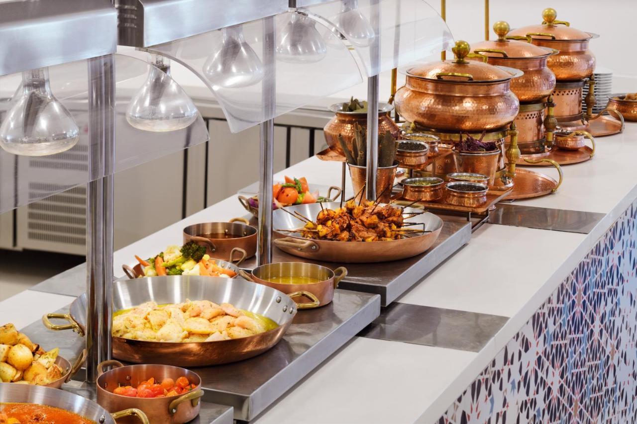 Adagio Premium Dubai Al Barsha Aparthotel Bagian luar foto