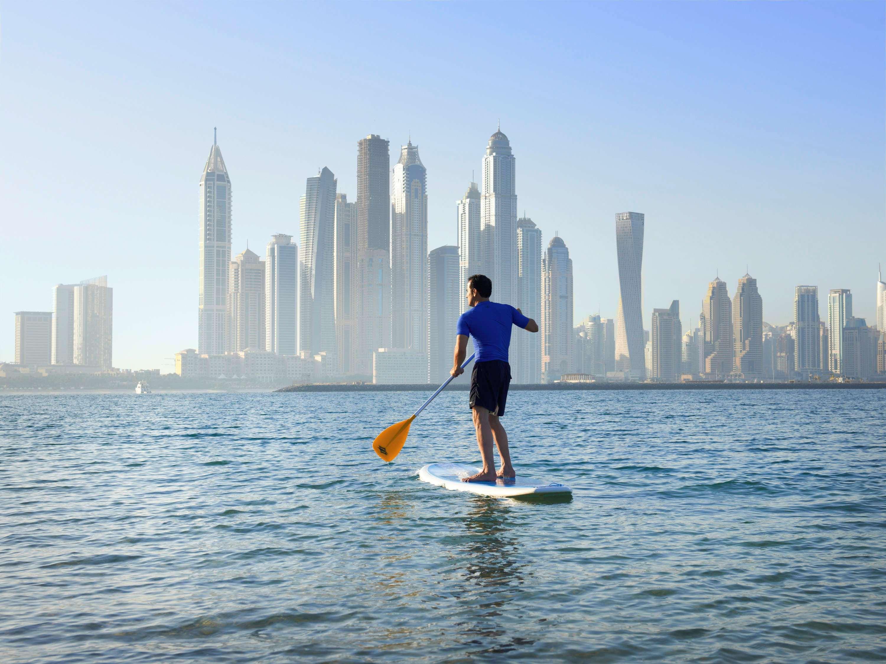 Adagio Premium Dubai Al Barsha Aparthotel Bagian luar foto