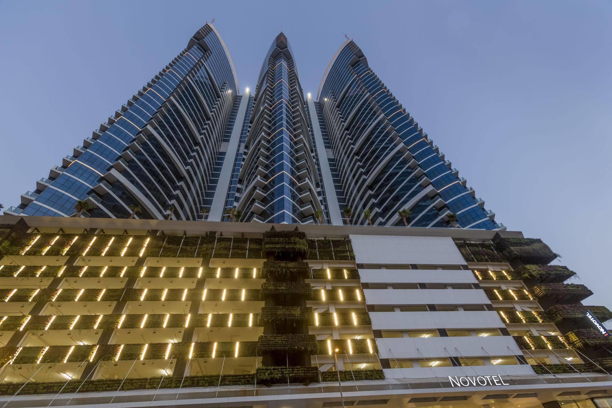 Adagio Premium Dubai Al Barsha Aparthotel Bagian luar foto